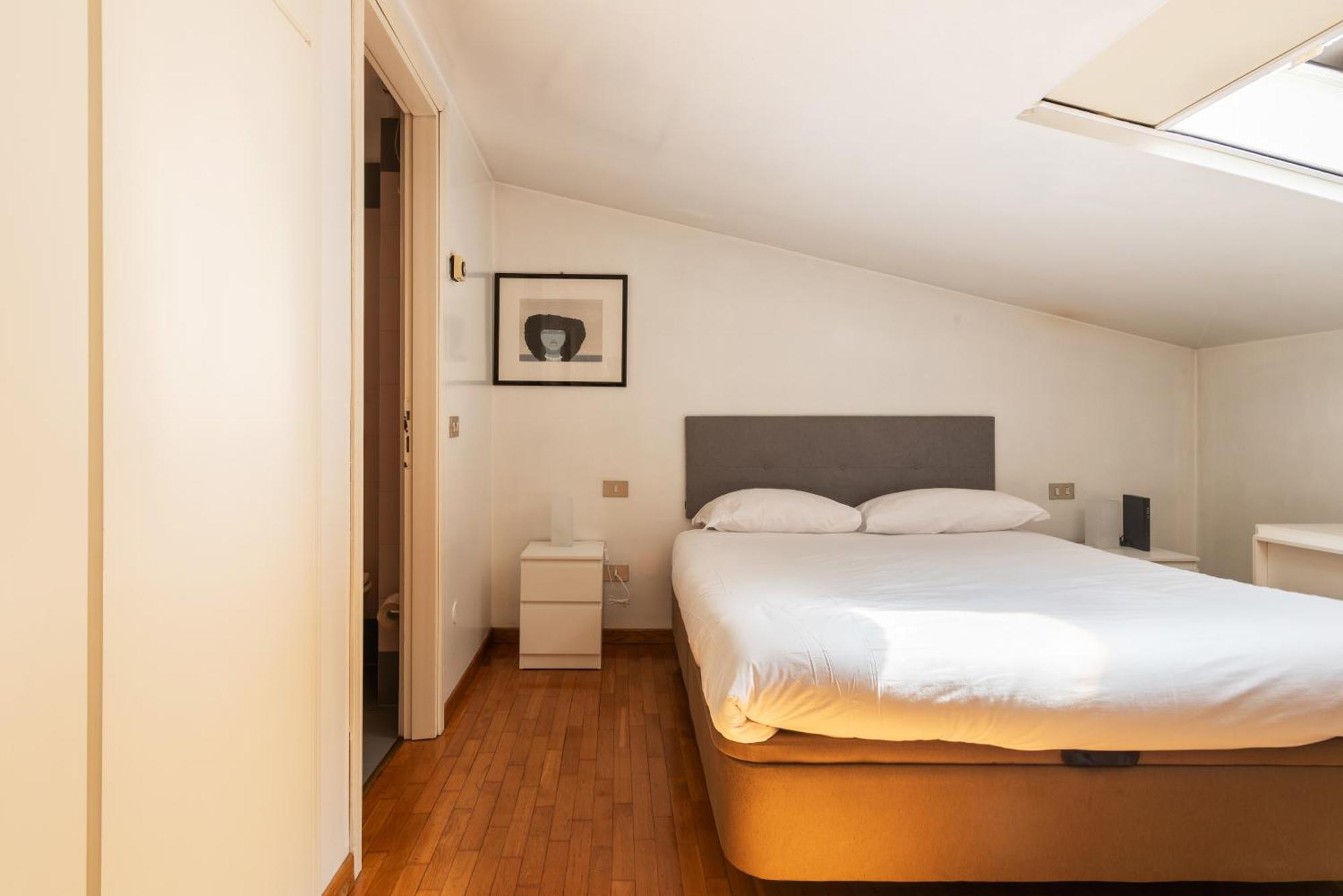 Apartment Elegante Bilocale Con Postazione Lavoro San Babila *