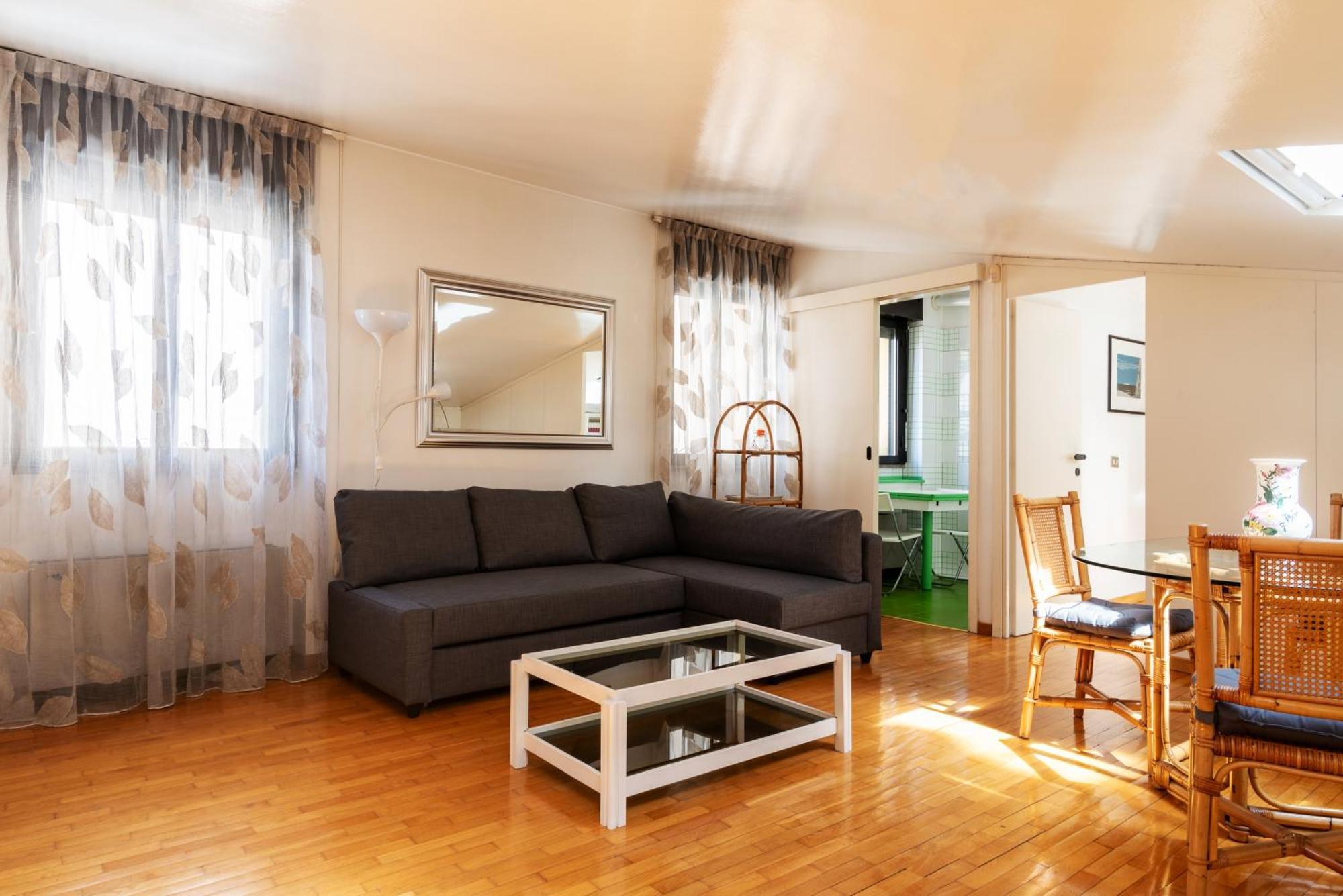 Elegante Bilocale Con Postazione Lavoro San Babila * Mailand