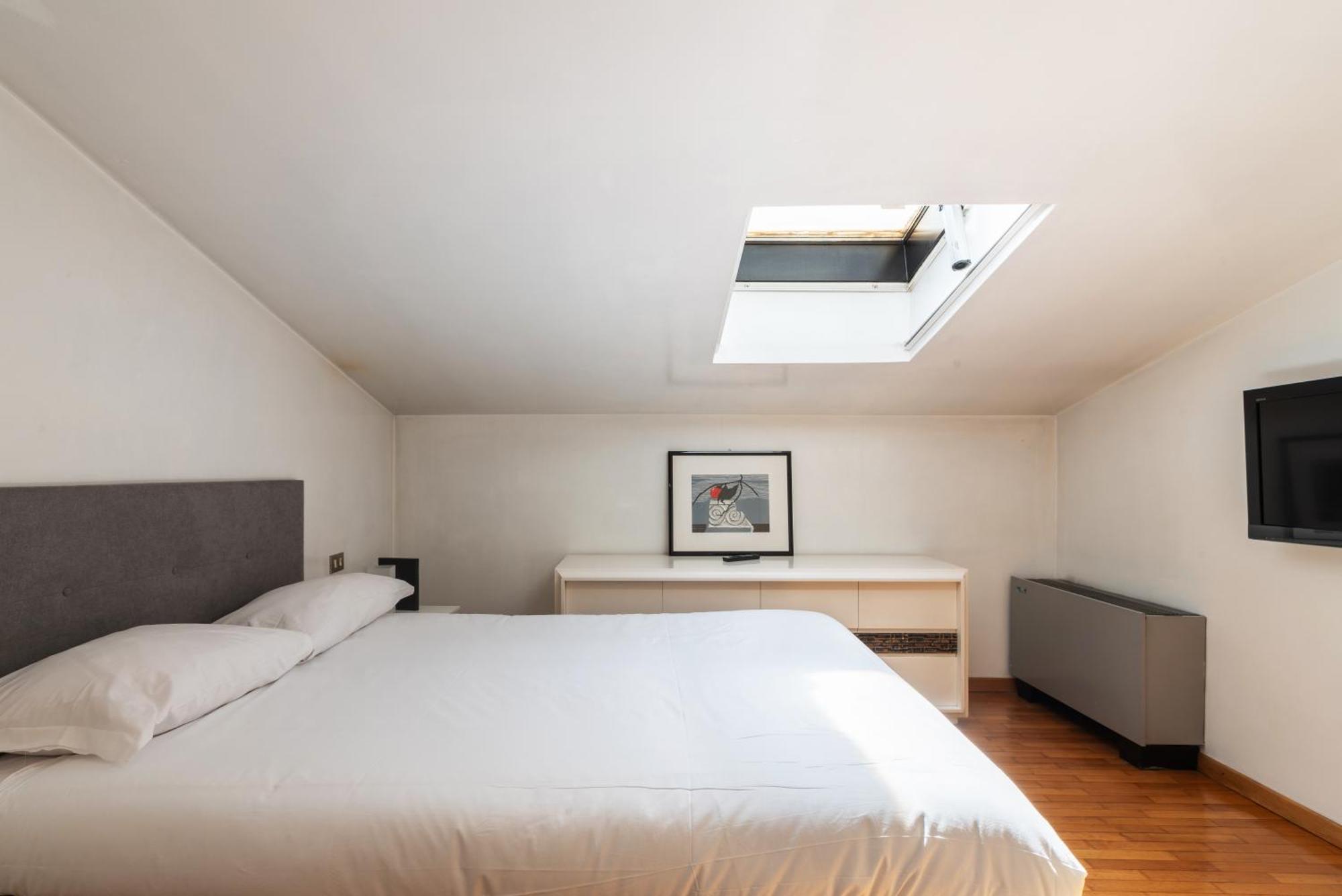 Apartment Elegante Bilocale Con Postazione Lavoro San Babila Mailand