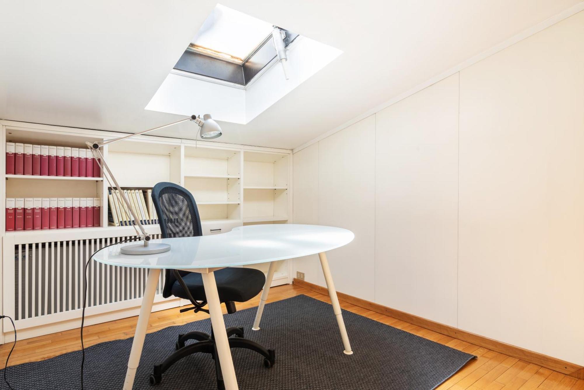 Elegante Bilocale Con Postazione Lavoro San Babila Apartment Mailand